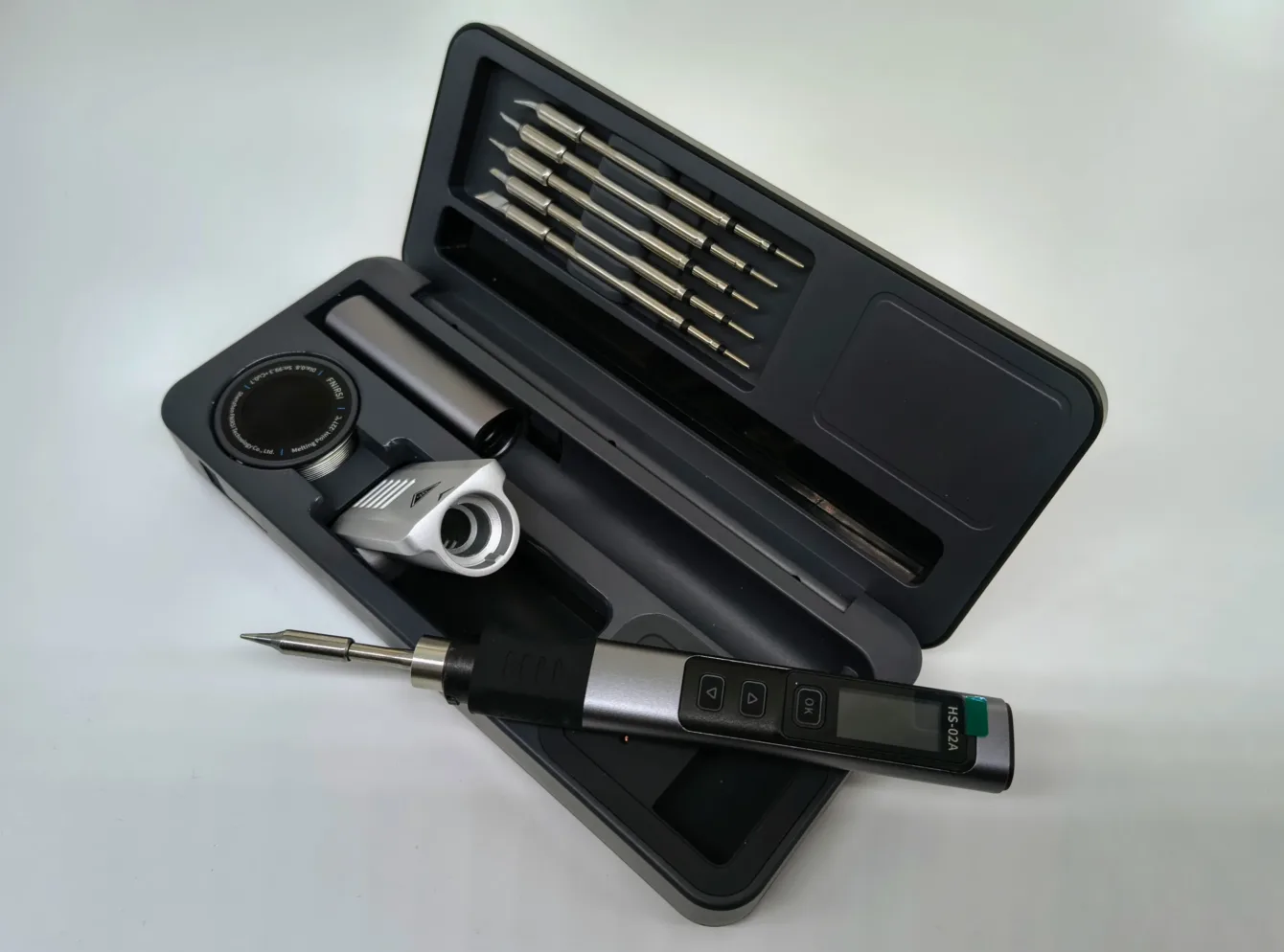 Review of the FNIRSI HS-02A Soldering Iron