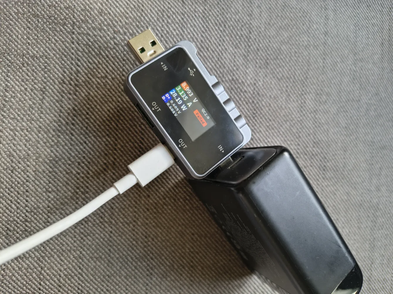 I tried the FNIRSI FNAC-28 USB tester. It’s a cheap and interesting tester, but it doesn’t support one important fast charging protocol.