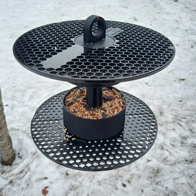 Bird feeder